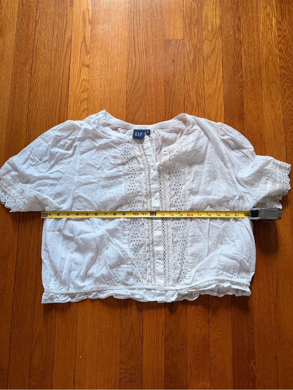 GAP White Eyelet Button-Front Women's Blouse - Picture 4 of 4
